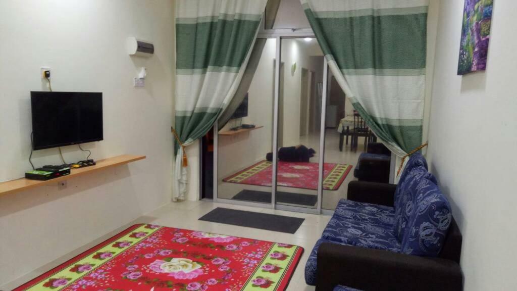 Gambang Homestay Aleesya Kampong Pohoi Luaran gambar