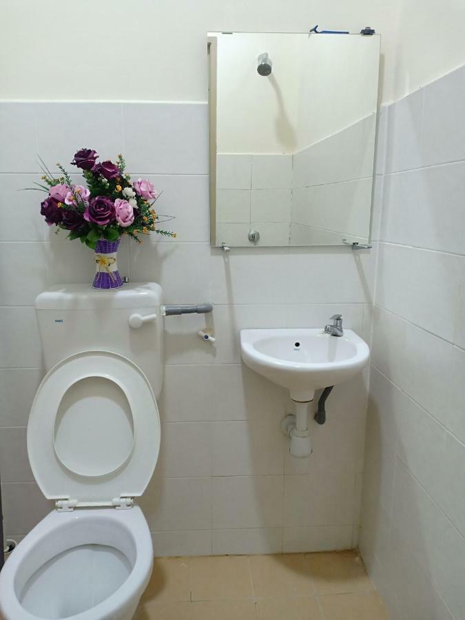 Gambang Homestay Aleesya Kampong Pohoi Luaran gambar