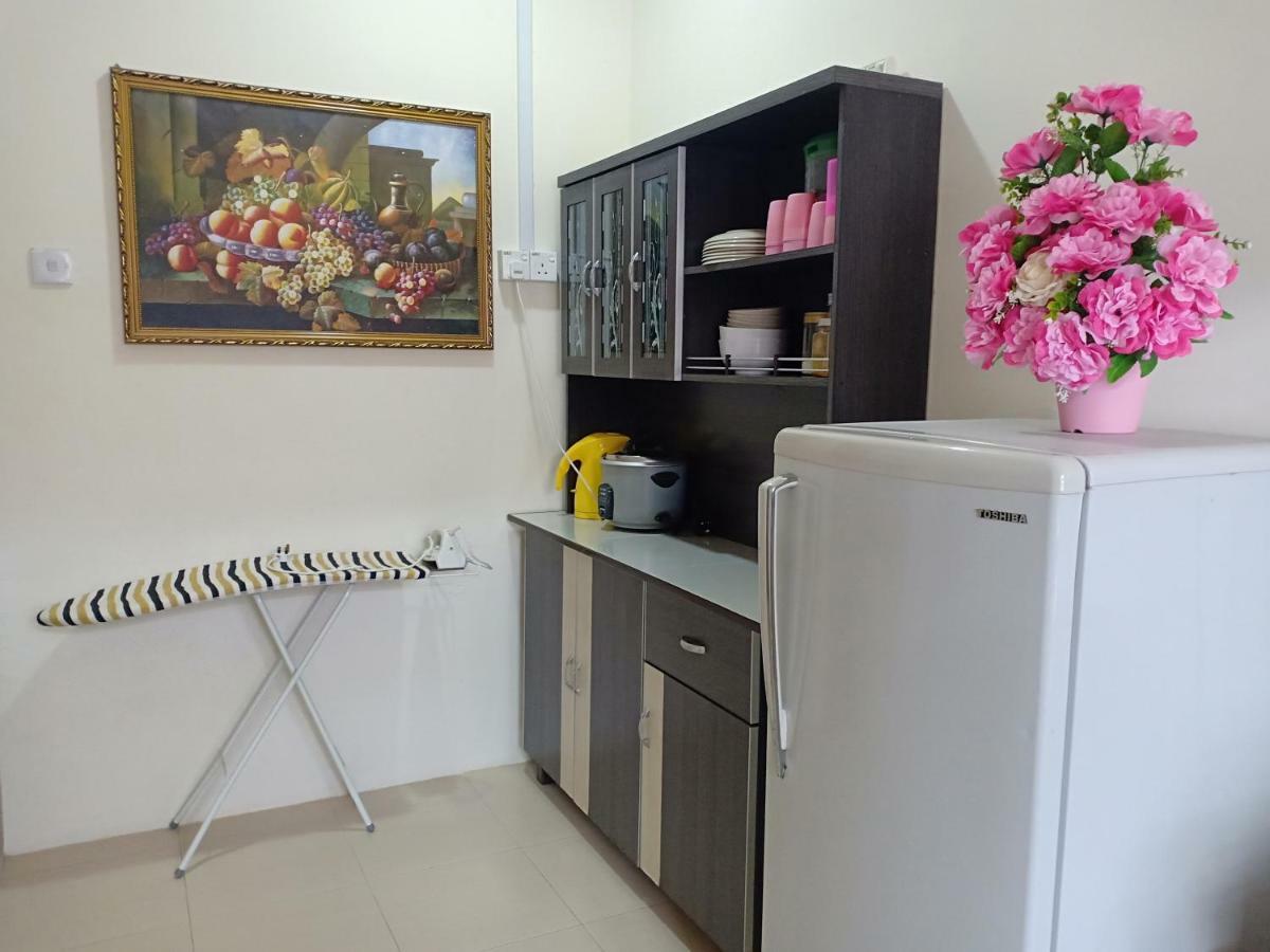 Gambang Homestay Aleesya Kampong Pohoi Luaran gambar