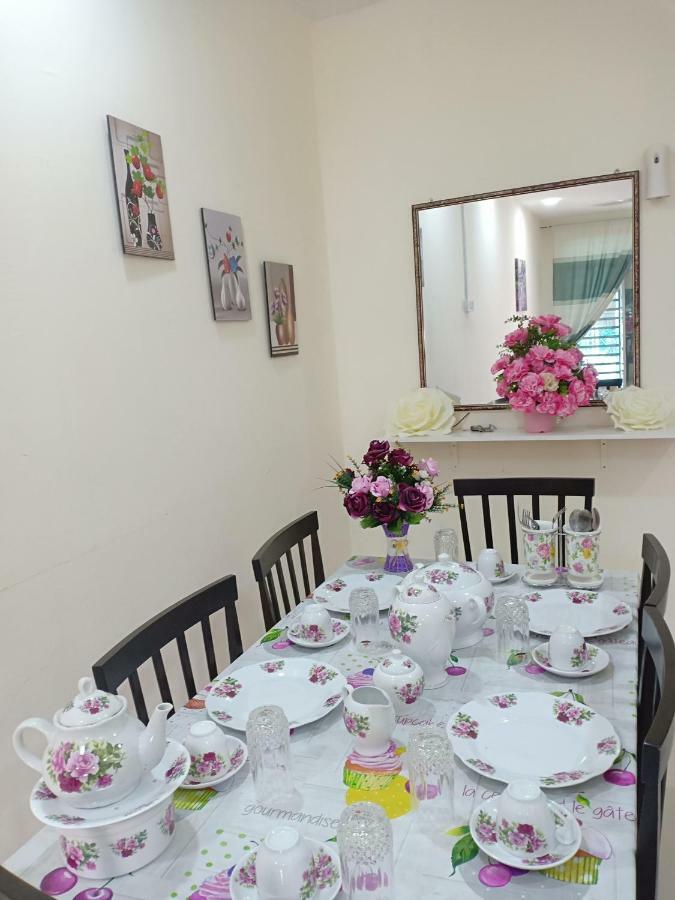 Gambang Homestay Aleesya Kampong Pohoi Luaran gambar